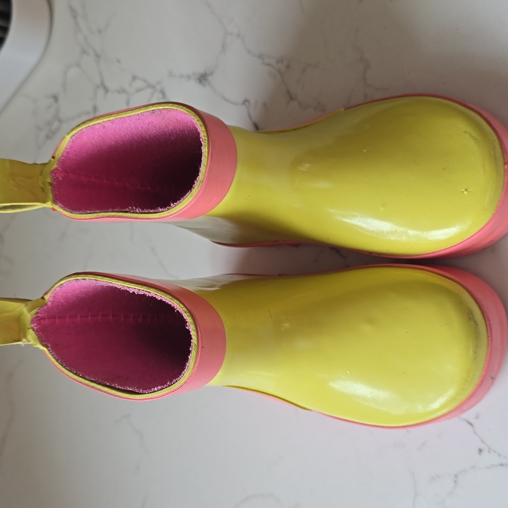 2 For $15 Carters Rainboots